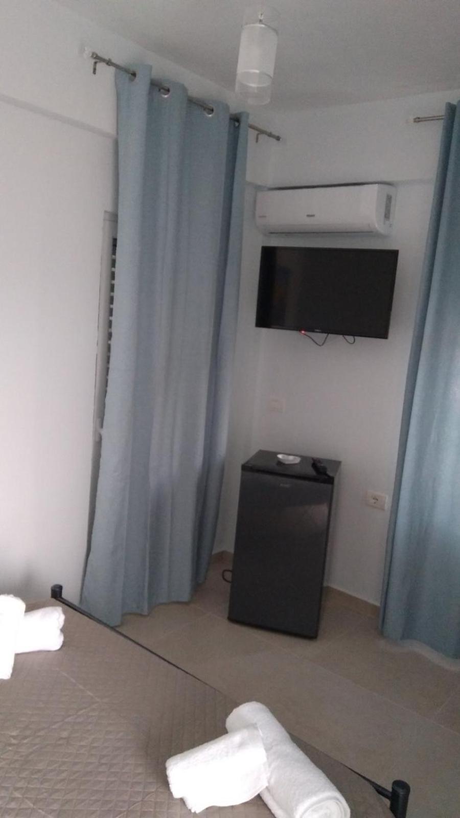 Christalex Guesthouse, Previously Alex Apartmán Himarë