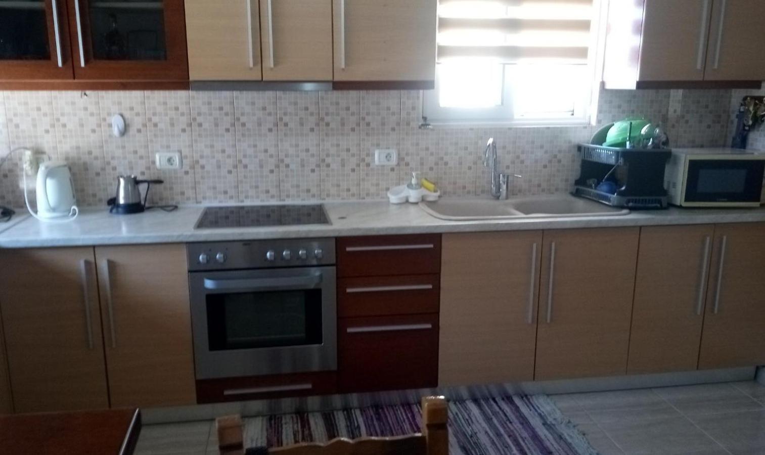 Christalex Guesthouse, Previously Alex Apartmán Himarë