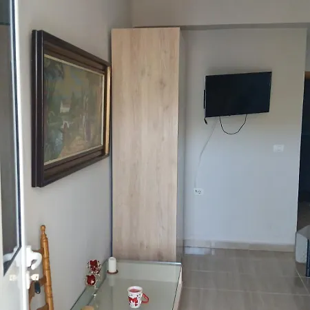 Christalex Guesthouse Himare Exterior photo