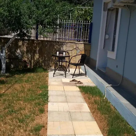 Christalex Guesthouse Himare Exterior photo